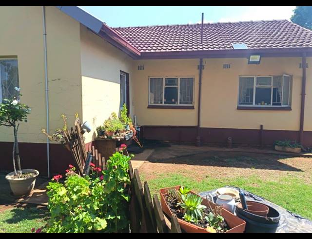 3 BEDROOM FREESTANDING RENTED IN KRUGERSRUS